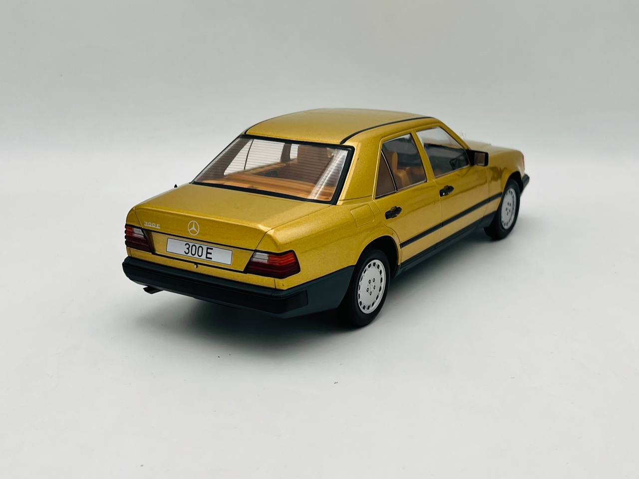  Mercedes Benz 300E