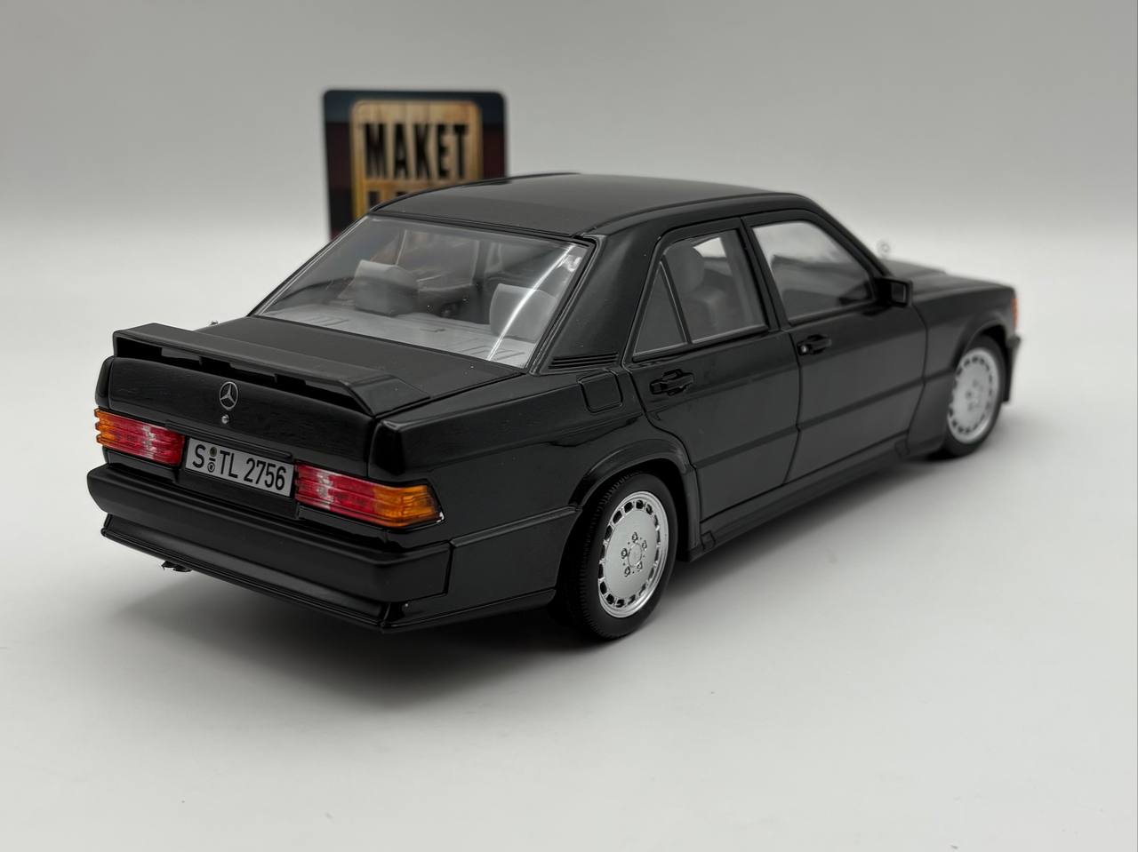  Mercedes Benz 190E 2.3 (w201)