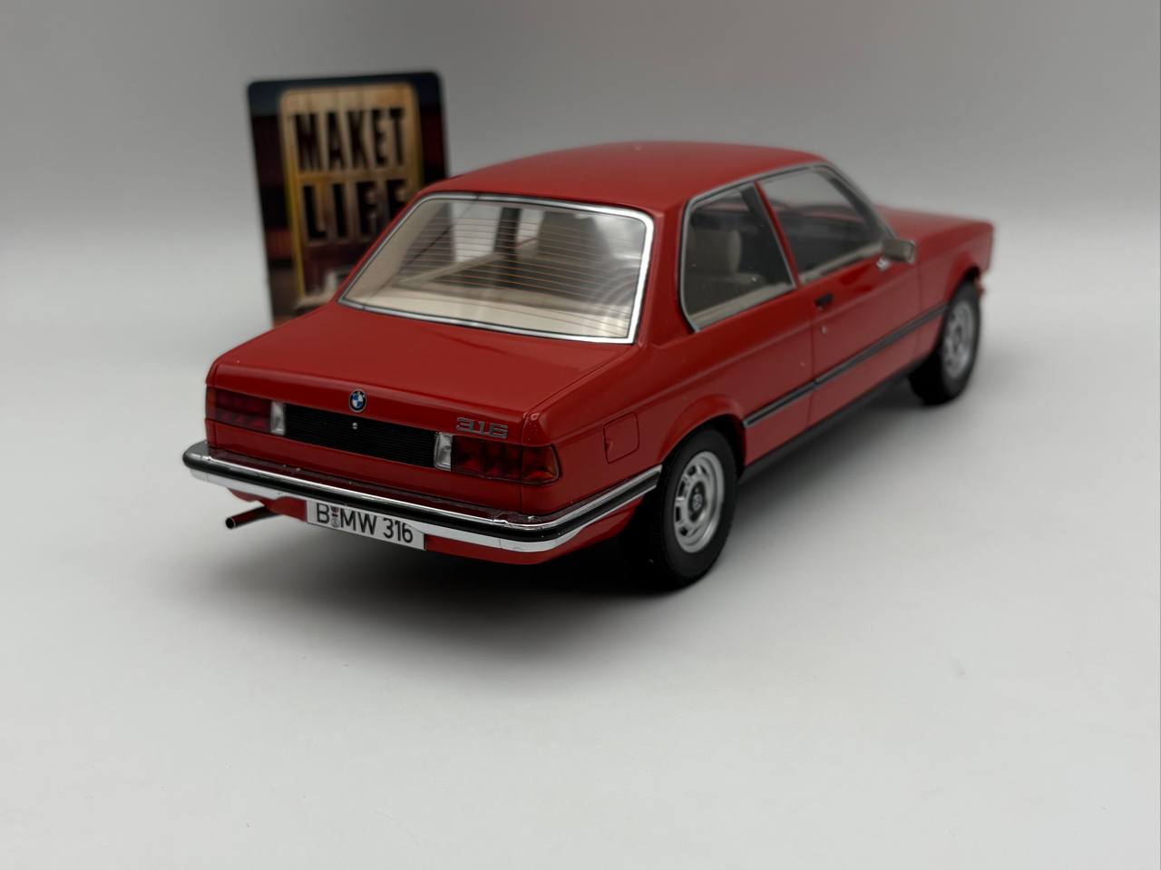  BMW 316i (e21)