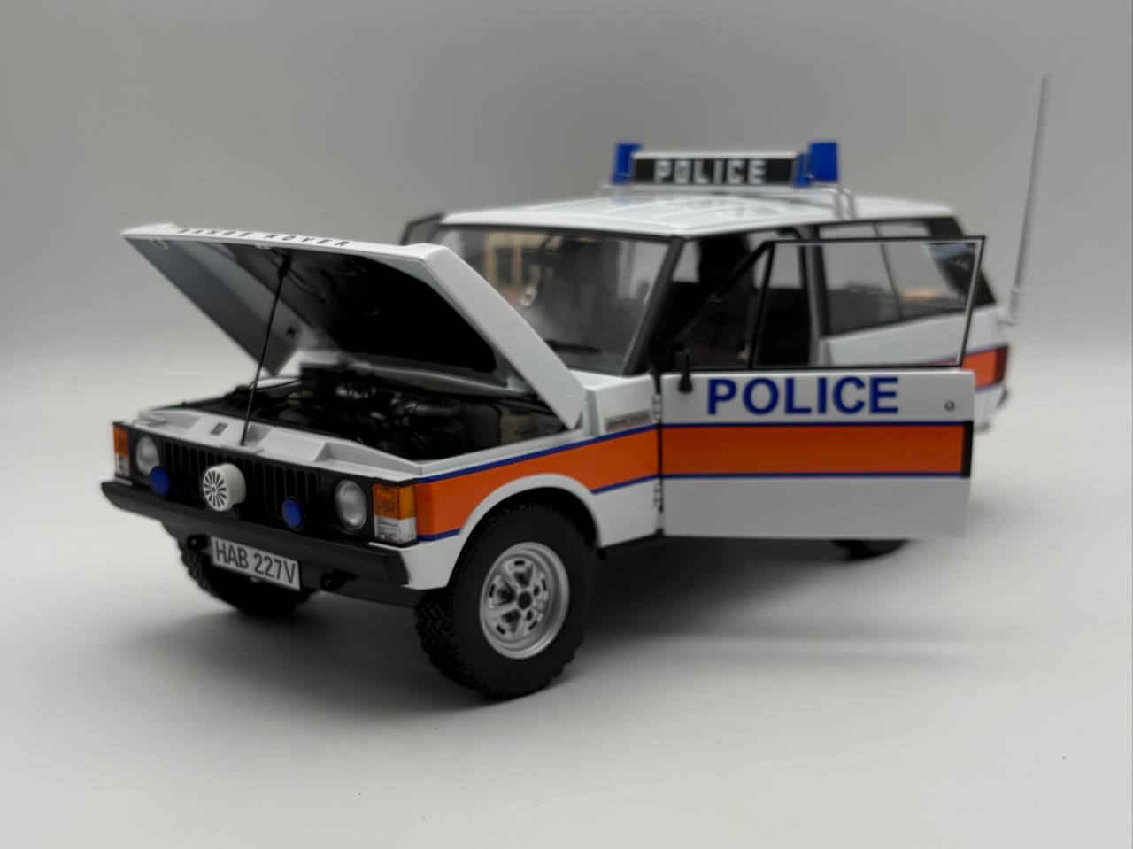  RangeRover Classic Police car