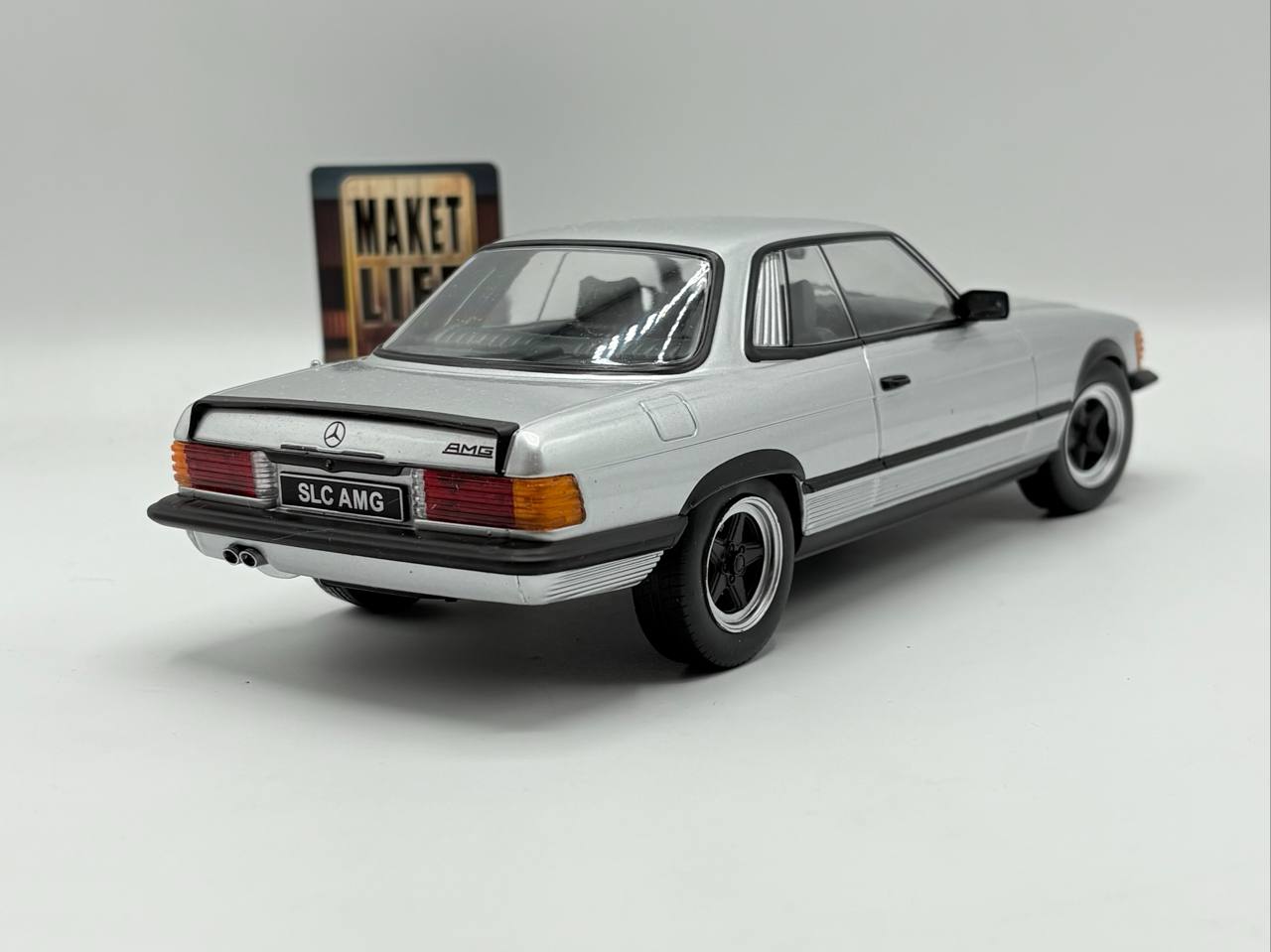 Mercedes Benz 500SLC AMG (C107)
