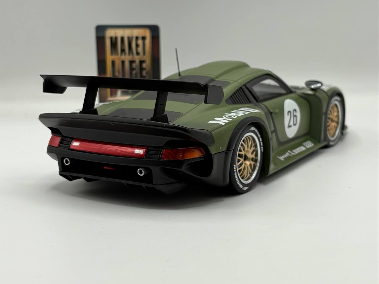  Porsche 911 GT1