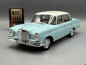 Mercedes Benz 220s (w111)