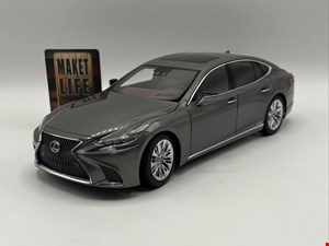Lexus LS500h 