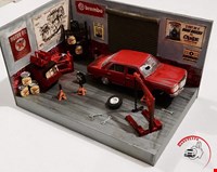 MB W123 Garage Diorama