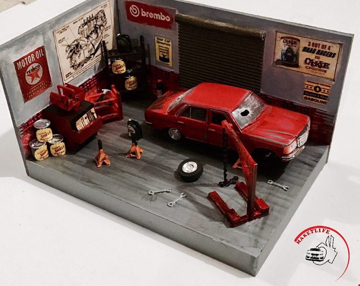 MB W123 Garage Diorama