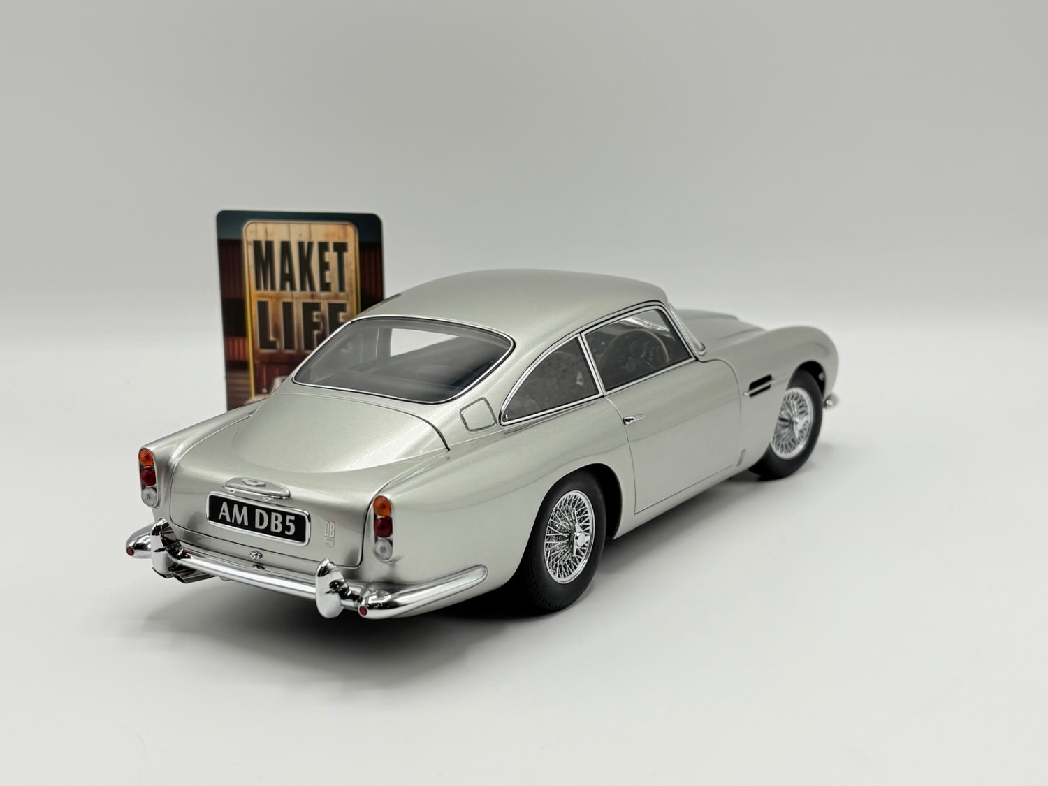  Aston martin DB5