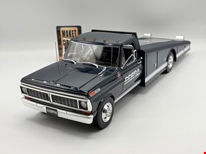 Ford F-150 Ramp Truck